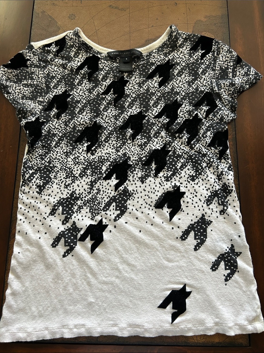 Marc by Marc Jacobs Black & White Pixelated Bird Print Short Sleeve Tee Size S